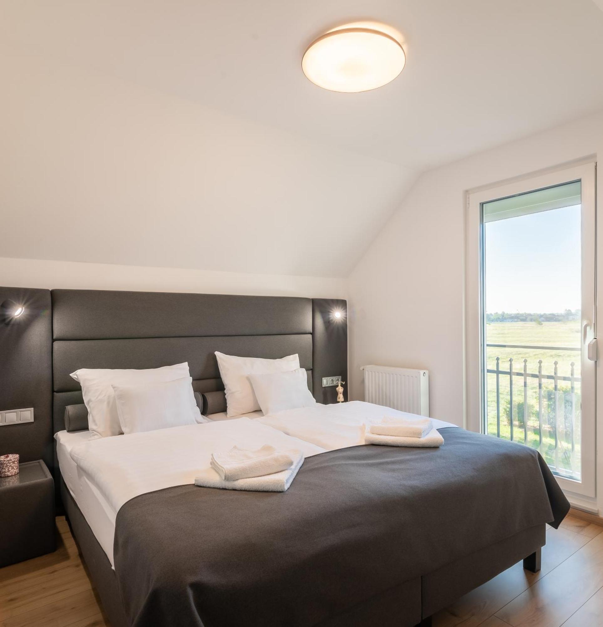 Ugo Apartman Halászi Zewnętrze zdjęcie